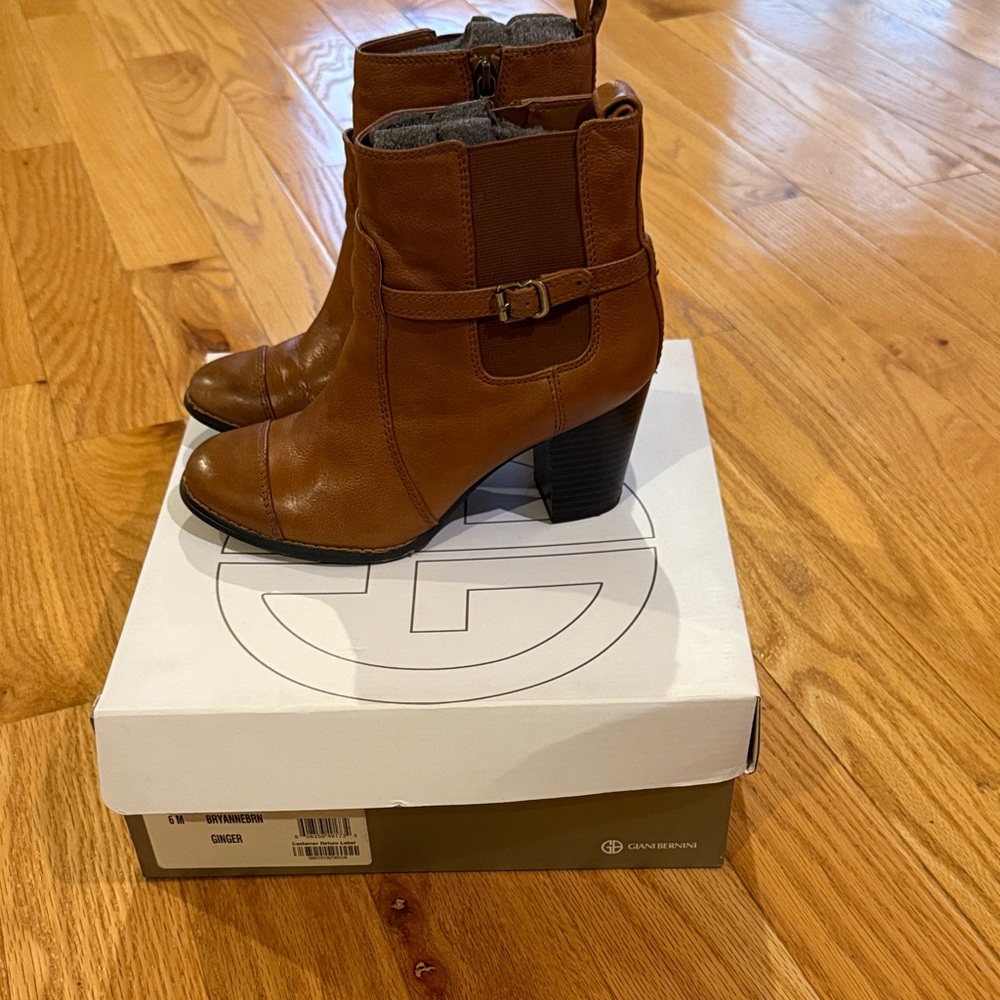 Giani Bernini Tan Heeled Boots